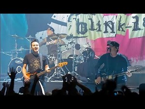 First Date (Tom's Old Voice) - Blink 182 (Live)