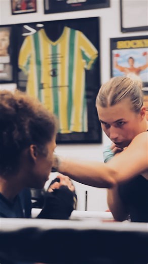 KSIUS GYM CLUB | Boxe Ladies | KSIUS Gym Club Lyon 1 Le mercredi soir, au KSIUS, retrouvez 2 cours exclusivement dédiés aux femmes : 18h – Boxe Thaï 19h –... | Instagram