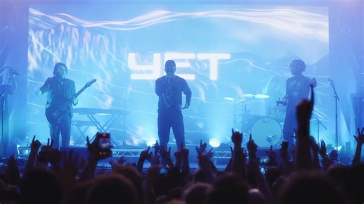 𝐒𝐥𝐞𝐞𝐩𝐭𝐚𝐥𝐤 live from Albert Hall in Manchester, UK 🪩 full show available now on YouTube | dayseeker