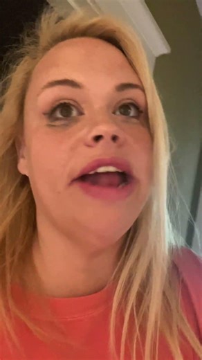 Alien loves peeps #shorts