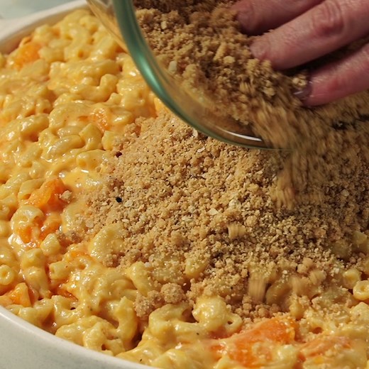 354K views · 55 reactions | Macaroni and cheese should be made year round (in our humble opinion), and this is the recipe we always turn to. Buttery, crunchy crumbs cover pasta tossed with a creamy sharp cheddar sauce. GET THE RECIPE: https://bit.ly/3P4F9cb | Food & Wine | Facebook