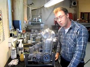 Come si sostituisce il pistone della Husaberg FS 650? (con video)