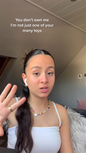 Empowering Song: 'You Don’t Own Me' with Inspiring Lyrics