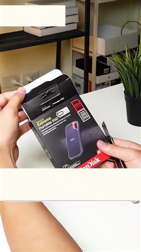 219 reactions · 15 shares | Ton téléphone ou ton ordi est plein ? Tu passes des heures à trier tes fichiers, supprimer des photos ou acheter du cloud chaque mois ? Il est temps de passer au SDisk™ Extreme PRO  ✅ Jusqu’à 4 To de stockage ✅ Transfert à 520 Mo/s ✅ Résiste aux chocs et à l’eau ✅ Compatible PC, Mac, Android Emporte toute ta vie numérique dans ta poche. Fini les lenteurs. Fini les "stockage plein". | Oralya | Facebook