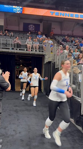 SEC VOLLEYBALL TOURNAMENT SEMIFINALS (1) @KentuckyVB vs (4) Tennessee @hhamelbackTV & @SoFlossieWrites here to bring you more Kentucky Volleyball coverage. One thing we know is that #BlueGetsIn! 😼🏐 | BBN Tonight