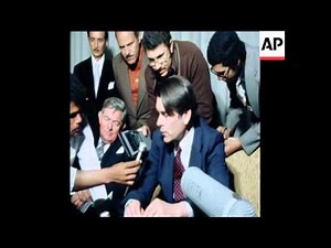 SYND 25 4 77BRITISH FOREIGN SECRETARY, DAVID OWEN, ARRIVES IN CAIRO