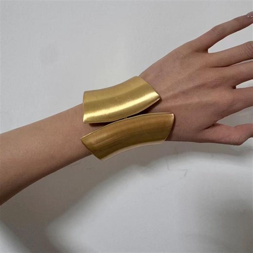 Gold Bangle Clasp Set - Etsy