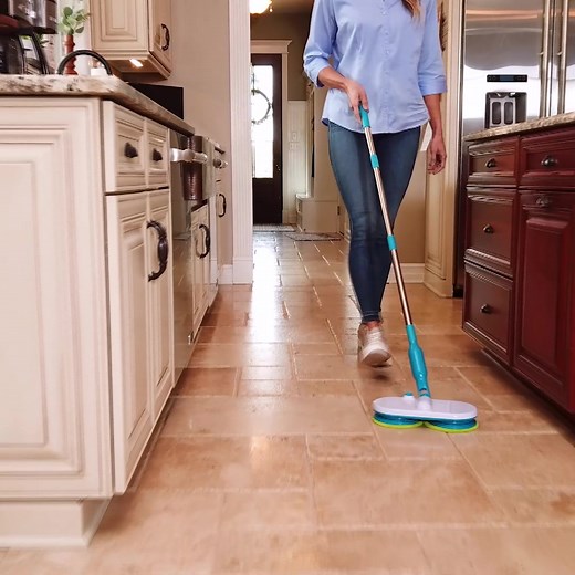 Dürfen wir vorstellen: Hurricane Floating Mop! Der brandneue hygienisch-reine Bodenwischer! 🤩 Dank kabellose Akku-Power-Wischmop mit Doppel-Rotation reinigst du jetzt 10 Mal schneller deine Böden! 💦 | Mediashop TV