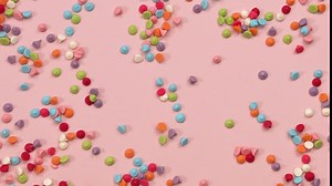 Sweetshop Baking Chips 8oz-Bright Pink