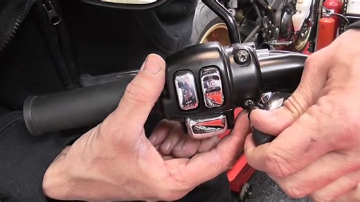 【教学】更换哈雷车把套