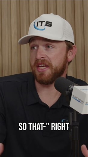 Windows 11 Upgrade & AI: Microsoft's Frustrating IT Push #shorts