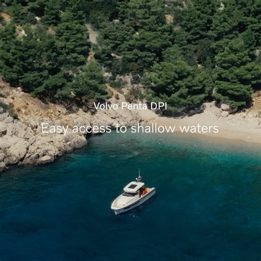 Think inboards can’t handle shallow waters? Think again. Volvo Penta’s Aquamatic DPI propulsion package enables anchoring in tight coves and shallow spots. Our low center of gravity and precise maneuverability give you the confidence to navigate closer to shore without worry. Enjoy peaceful anchoring where others can’t go, without compromising performance or safety. | Volvo Penta at Sea