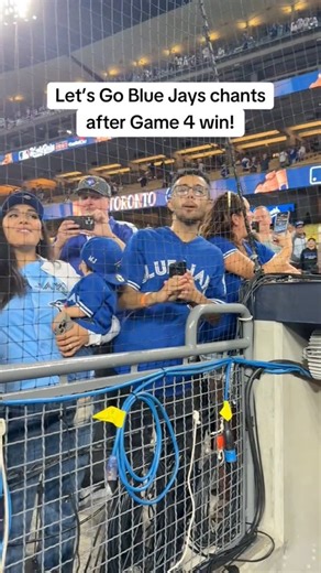Let’s Go Blue Jays Chants In LA 💙 #WANTITALL | Toronto Blue Jays