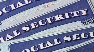 Government workers who have second jobs still can't collect full social security