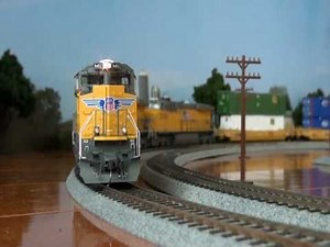 HOscale Athearn Genesis SD70ACes and Intermountain GEVOs in my home Ver1.
