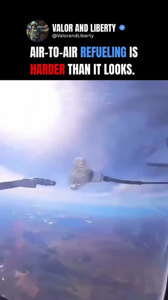 Why Air-to-Air Refueling Is Harder Than It Looks #military #shorts