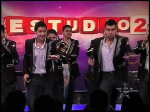 Estudio 2 - Banda Pelillos - La Chica Cool