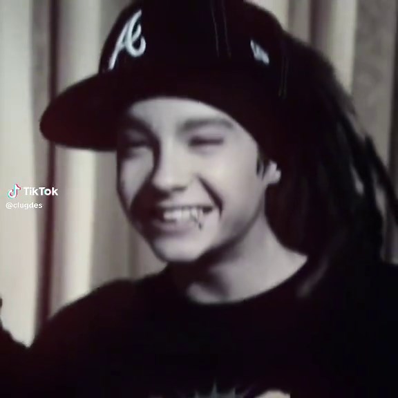 Piercing on Your Lip - The Perfect Look by Tom Kaulitz