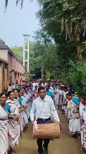 2.5K views · 908 reactions |  साले पारिस मैदान, महुआडांड़ फुटबॉल का...