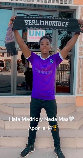 Model Sony on TikTok