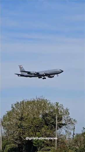 Always on the go!! KC-135R Stratotanker from the 100th ARW doing circuits at RAF Mildenhall #kc135