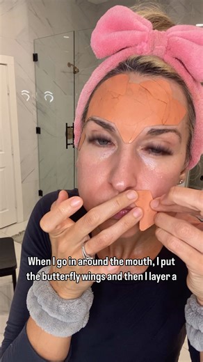 ✨ Full Face Frownies Tutorial ✨ My favorite way to apply Frownies for forehead lines, crow’s feet and smile lines (yes, we’re doing it all 👏🏼) TOP TIPS FOR BEST RESULTS: 1️⃣ Always start with a quick facial massage to boost blood flow and relax the muscles. If you missed yesterday’s reel, comment “FACE MASSAGE” and I’ll DM it to you! 2️⃣ Tear apart all the Frownies you plan to use before you start wetting anything. Trust me...it saves time and keeps everything from becoming a sticky mess. 3️⃣ 