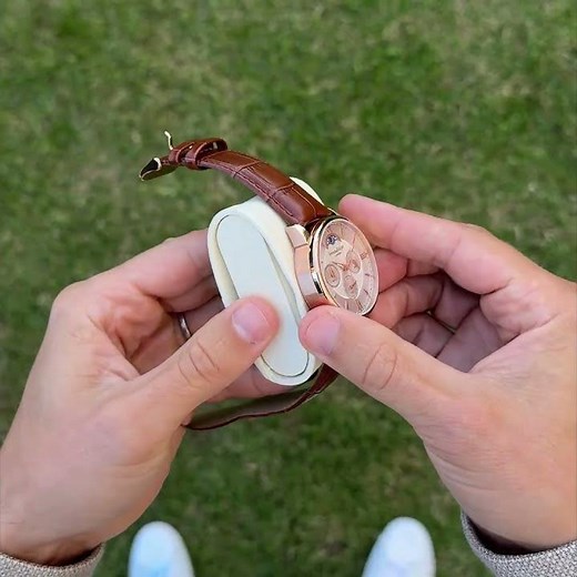 Complication White dial Meta UGC style 1x1