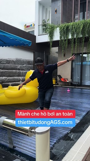 AGS cung cấp lắp đặt mành che hồ bơi an toàn trên toàn quốc. #thietbitudongags #hoboi #antoanhoboi #manhchehoboi #chehoboi #hoboiantoan
