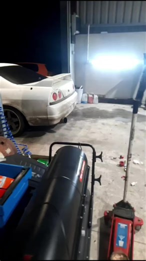 Nissan Skyline vs. Toyota Starlet: Performance Comparison