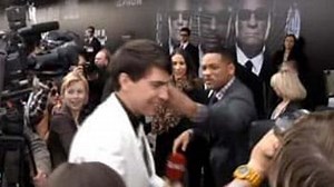 Will Smith slaps journalist who tried to kiss him