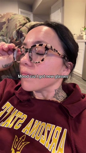 Only because my toddler broke my favorite ones 😭 @Eyebuydirect came through though with that 2 day shipping 🤓 #glasses #eyebuydirect