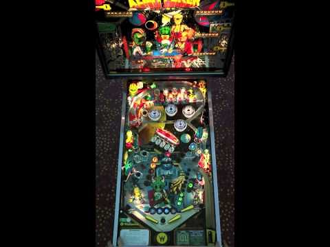 Alien Poker Pinball Gameplay