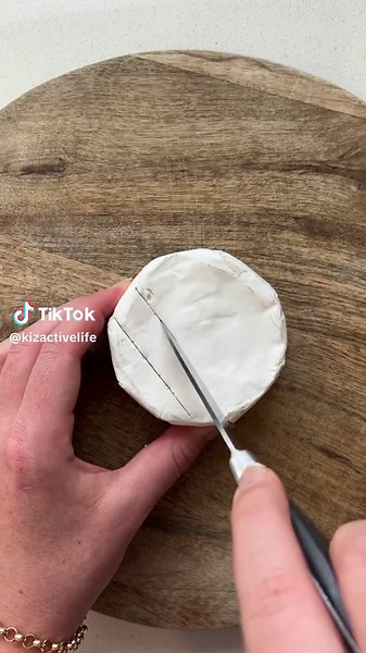 Easy Baked Brie Recipe with Honey, Pistachios & Cranberries