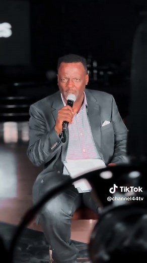 Transmitindo ao Vivo no Canal 44: Serviço de Unção