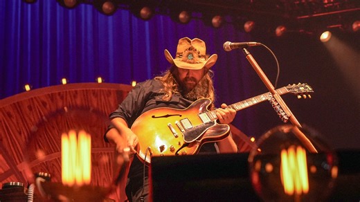 Chris Stapleton 2025 setlist: Every song he sang on Night 1 in Glendale