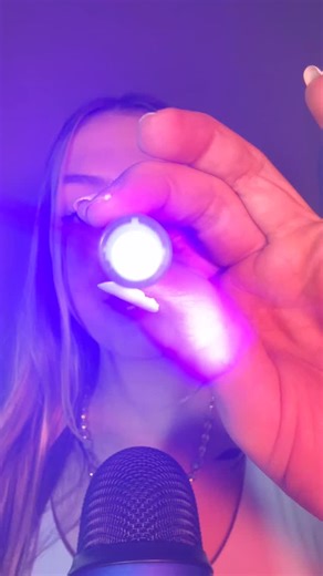 Rebecca on Instagram: "Slowing your brain waves ASMR 🧠 #asmr #asmrvideo #asmrcommunity #asmrrelax #asmrtriggers #asmrslow #asmrsounds #asmrsatisfying"