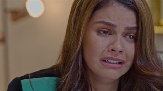 "Kesa mapunta ka sa iba, mamatay na lang tayong lahat!" Grabe namang pagmamahal 'yan, Iris! Balikang muli sa #LavenderFields! Samahan si Lavender Fields sa pagkamit niya ng hustisya sa playlist na ito: Visit lavenderfields.abs-cbn.com to know more details! | ABS-CBN