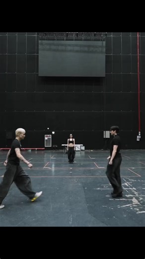 After all the performances I've seen over the years, Jennie was simply fantastic at MMA 2025 #jennie #jenniekim #jennieedit #jennierubyjane #jennie (jennie mma 2025 live performance) (jennie mma 2025 viral clip) (jennie mma surprise stage) (jennie mma outfit breakdown) (jennie mma red carpet look) (jennie mma performance review) (jennie mma high notes live) (jennie mma dance break) (jennie mma audience reaction) (jennie mma tiktok edit) (jennie mma backstage clip) (jennie mma mic drop moment) (j