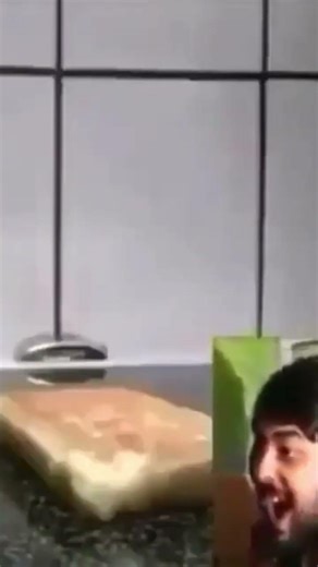 waffle falling meme #funnyshorts #meme #waffle #hilarious