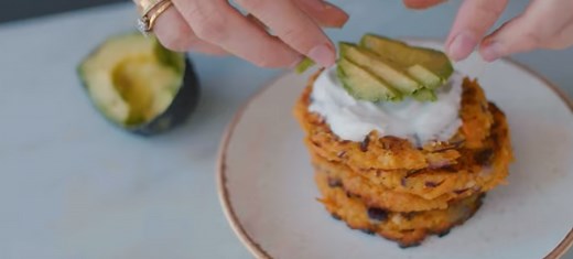 Vegan red lentil fritters