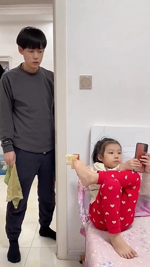 Funny Bedroom Moments Captured on Video