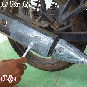 212K views · 4.1K reactions | Trắng sáng bóng như gương luôn 藍藍 Cách đánh bóng Inox sáng chói như gương cực hay / Mẹo làm sạch bô xe như mới . Nguồn : Lê Văn Lộc _ _ Full : https://youtu.be/w4YWa6CLZVM | Thánh mẹo VN | Facebook