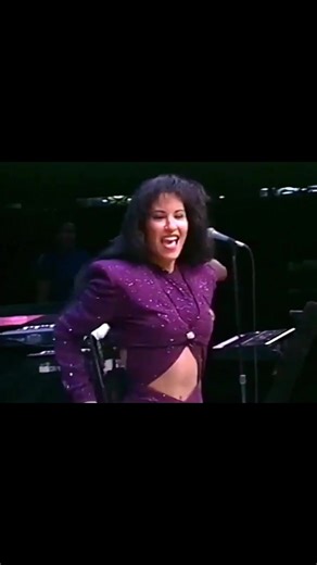 Selena Quintanilla Disco Medley 1995 live from Astrodome Funkytwon #selenaquintanilla #fyp #fyyyyyyyyyyyyyyyy #bidibidibombom #disco #love #summer