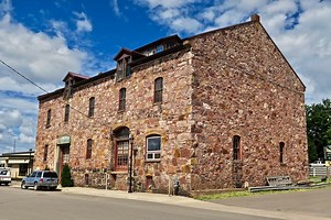 Windows — Stonehouse