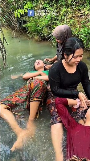 rural village girl taking a bath 😂 #villagegirl #villagewidow #ruralatmosphere