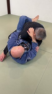 80K views · 2.6K reactions | What to do when your opponent tries to push your belt into your solar plexus to maintain posture and stop you from breaking him down in your closed guard. | Grapplearts | Facebook