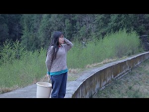 【二米炊烟】下河捕了几条大头鱼，做成家人喜欢吃的剁椒鱼头，红烧鱼，鱼头豆腐汤，勉强算是个全鱼宴ErmiChuiyan