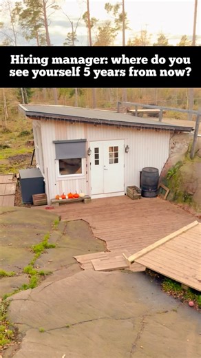 Fabulous Doodles (Roswald) on Instagram: "Imma show the interviewer this video 💯🙌😎 #gangsta . . . . . Are you a dog person or cat person? Cause we’re both. But our dogs are definitely cat people 😻 They get so excited with their little brother Rasmus the cat and will even jump on me (tho not strictly allowed to do that 🙈) to give him little kisses 💋 He loves all the attention ❤️ . . And what do you think of my new cozy cat hat? It’s so fluffy and comfy so now I’m thinking I might dress up a