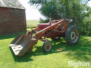 1949 Farmall M 2WD Tractor W/Loader | Agriculture