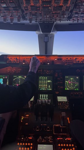 2.8K views · 798 reactions | Flying left hand circuits for the runway...